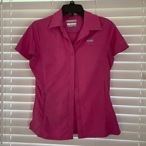 Women’s Short-Sleeved Columbia Shirt, XS